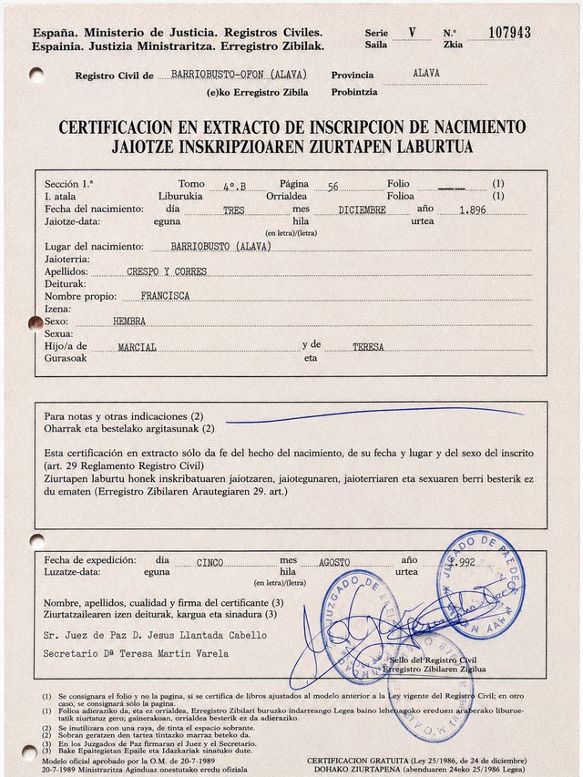 Certificación en extracto de inscripción de nacimiento de Francisca Crespo Corres, 1896