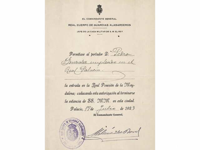 Autorización de acceso al Real Palacio de la Magdalena a nombre de Pedro González, 1923